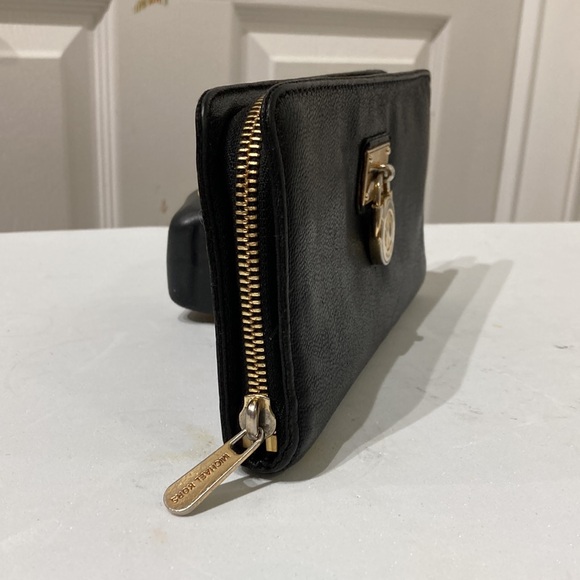 Michael Kors Black Leather Long Zip Wallet - Picture 5 of 12